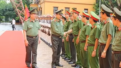 Bộ trưởng Tô Lâm thăm, làm việc tại Công an tỉnh Hà Nam