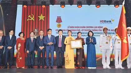 HDBank đón nhận Huân chương lao động nhân kỷ niệm 30 năm thành lập