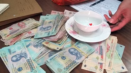 Bắt ma tuý, phát hiện sới bạc 