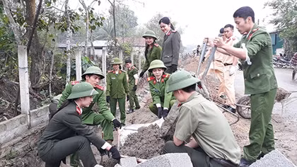 Nhiều hoạt động thiết thực hướng về cơ sở “Vì nhân dân phục vụ”