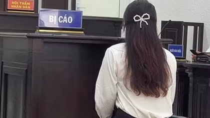 Nữ bị cáo quốc tịch Anh bị bắt quy án sau 13 năm bỏ trốn