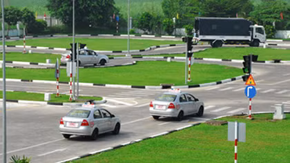 Thúc đẩy mạnh mẽ xã hội hoá công tác đào tạo lái xe