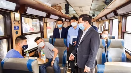 Tăng cường kiểm tra công tác phòng dịch tại bến xe, nhà ga