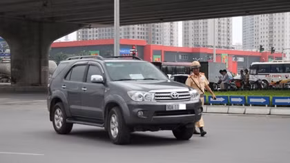 Thông tin tiếp về tình trạng phát hiện nhiều ôtô gắn “bùa” rởm