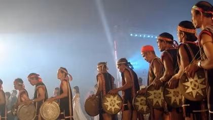 Chuyện chiêng và làng Tây Nguyên