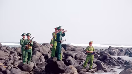Bình yên quanh mắt bão