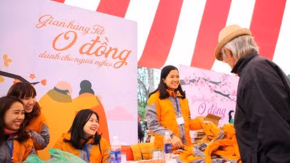 Phiên chợ đặc biệt với tất cả mặt hàng đều có giá 0 đồng