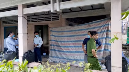 Thi thể người đàn ông phân huỷ trong căn nhà không có người ở