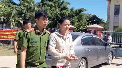 Bị con nợ bủa vây, đến trụ sở Công an “lánh nạn”!