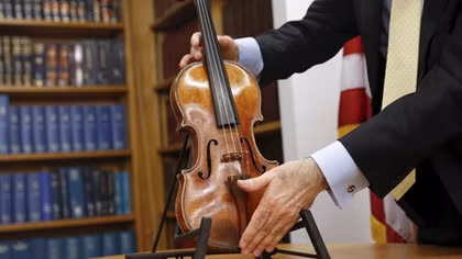 Lùng trộm đàn Stradivarius