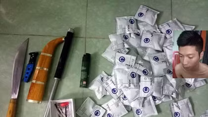 Thu giữ ma tuý đá và nhiều hung khí nguy hiểm trong nhà trọ