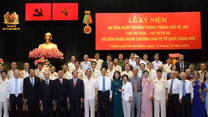  Lực lượng cảnh vệ luôn xứng đáng là những người cận vệ trung thành 