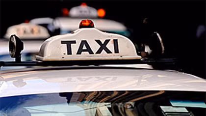 Lắp vách ngăn trên xe - giải pháp ưu việt trong phòng ngừa cướp taxi
