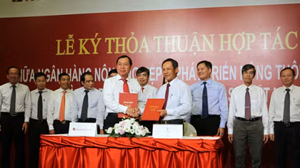  Tạo việc làm và thu nhập cho hàng vạn lao động ngành cao su