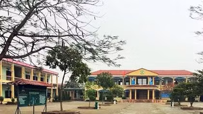 Sốc với khoản thu đầu năm học hơn 10 triệu đồng/học sinh