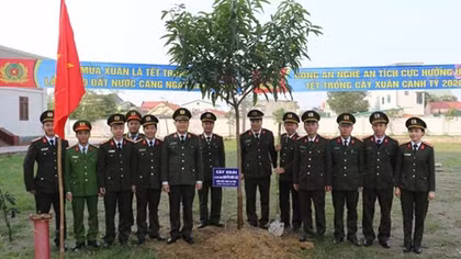 Công an Nghệ An phát động Tết trồng cây "Đời đời nhớ ơn Bác Hồ"