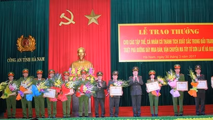 Phía sau những tấm huy chương