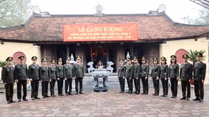 Dâng hương tưởng niệm 229 năm ngày mất Hải Thượng Lãn Ông