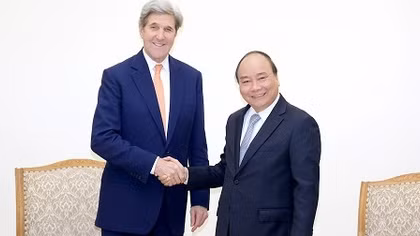 Thủ tướng tiếp cựu Ngoại trưởng Hoa Kỳ John Kerry
