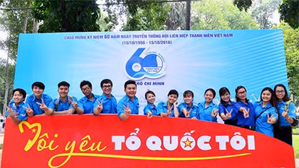 Hơn 3.000 bạn trẻ đội mưa tham gia “Tôi yêu Tổ quốc tôi”