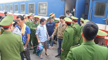 Bắt 14 đối tượng truy nã từ các tỉnh phía Nam về Thanh Hóa