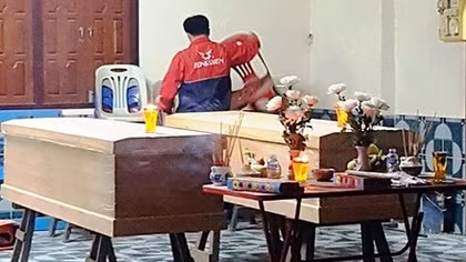 Đưa thi thể 2 công nhân tử vong ở Lào về đến Nghệ An