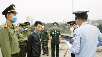 Ngăn chặn tình trạng xuất cảnh trái phép ra nước ngoài
