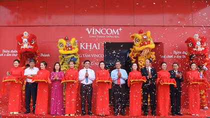  Vingroup ra mắt mô hình trung tâm "Vincom+"