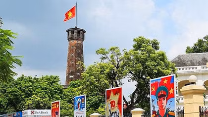 Hà Nội đẹp hơn trong dịp kỷ niệm 65 năm Ngày Giải phóng Thủ đô