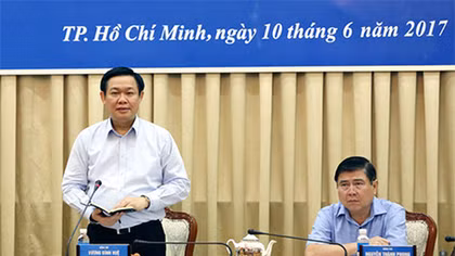Phó Thủ tướng Vương Đình Huệ khảo sát tình hình các đơn vị sự nghiệp công