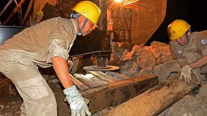 Thông tuyến cầu Nậm Păm sau gần 10 ngày bị hủy hoại do lũ