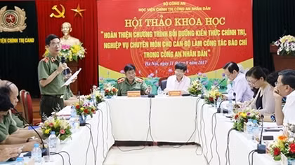 Hội thảo khoa học cho cán bộ làm công tác báo chí trong CAND