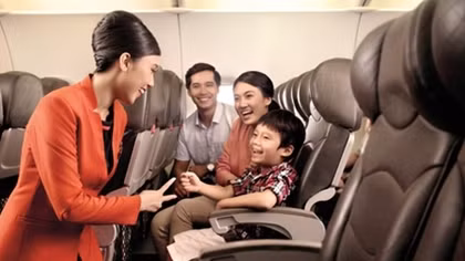 Giấy CMND cắt góc sẽ không đủ điều kiện để làm thủ tục lên tàu bay