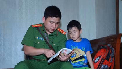 Người biến ước mơ của cậu bé mồ côi thành hiện thực