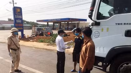 Bám chốt, làm tốt công tác chống dịch ở cửa ngõ nam Tây Nguyên