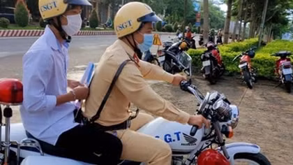 Ấm lòng sĩ tử trong mùa thi 