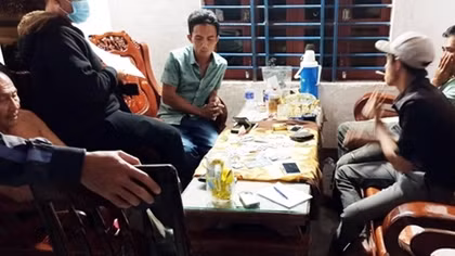 Tụ điểm "đánh phỏm" ăn tiền quy mô lớn bị triệt phá