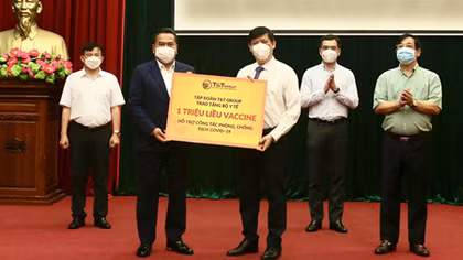 T&T Group trao tặng 1 triệu liều vaccine phòng COVID-19