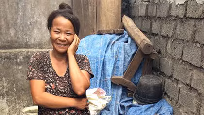 Cuộc sống khốn khó của hai mẹ con tâm thần