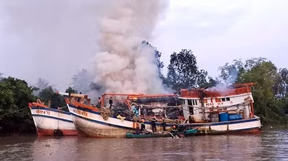 Cháy tàu cá, mất trắng 1 tỷ đồng