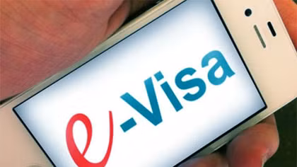 Chính phủ cấp 200 tỷ đồng làm visa điện tử