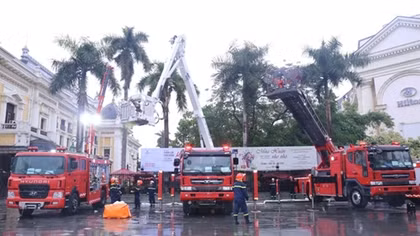 Chiêm ngưỡng dàn xe chữa cháy hiện đại vừa được tiếp nhận tại Việt Nam