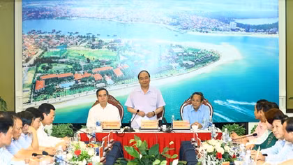 Thủ tướng Nguyễn Xuân Phúc làm việc với lãnh đạo tỉnh Quảng Bình