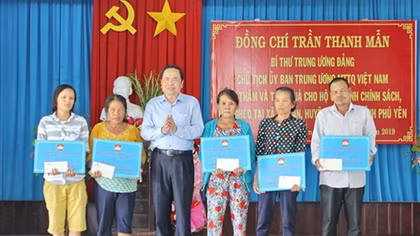 Chủ tịch Ủy ban Trung ương MTTQ Việt Nam làm việc tại Phú Yên