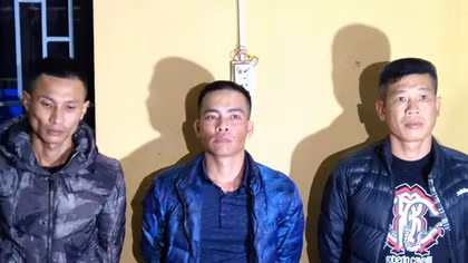 Cấm đi khỏi nơi cư trú 3 đối tượng hành hung nhân viên sân bay