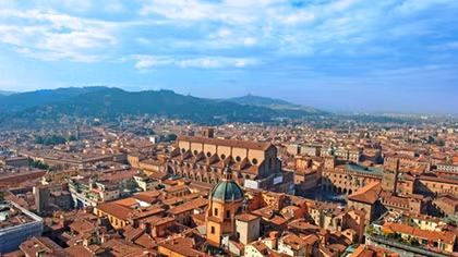Thành phố tháp Bologna