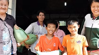 Mang mùa Xuân đến mọi nhà