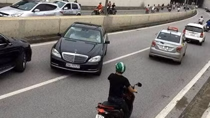 Đã xác định chủ xe Mercedes biển "ngũ quý" chạy ngược chiều hầm Kim Liên