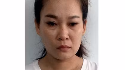 Ẩn mình dưới vỏ bọc nữ nhân viên nhà hàng để trốn nã