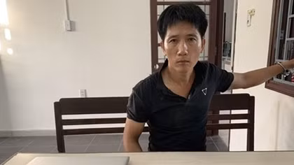 Thu giữ cả chục chiếc điện thoại trong người kẻ trộm
